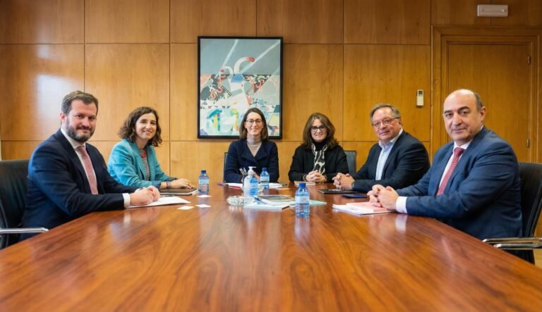 El sector del transporte alerta: vetar el CAP online pone en jaque el relevo generacional